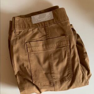 Women’s Chico’s Casual Camel Brown Pants w/ secret stretch waistband size 2P NWT